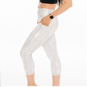 NEW silver metallic high rise leggings